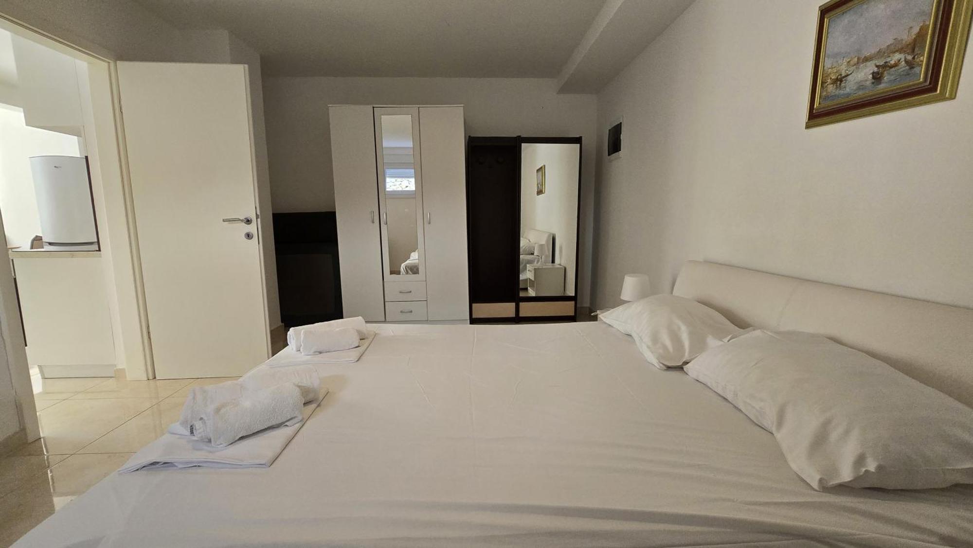 Apartments Giovanni Mandre Room photo